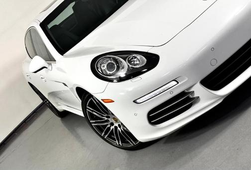 2015 Porsche Panamera 4S