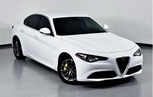 2019 Alfa Romeo Giulia Base