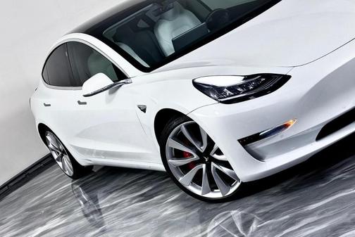 White 2019 Tesla Model 3 Long Range