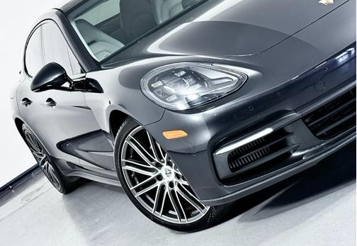 2017 Porsche Panamera 4S