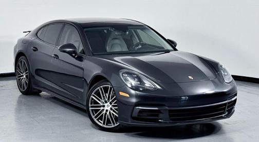 2017 Porsche Panamera 4S