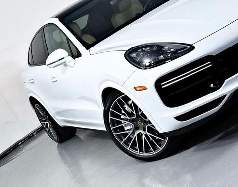 2020 Porsche Cayenne Turbo Coupe AWD