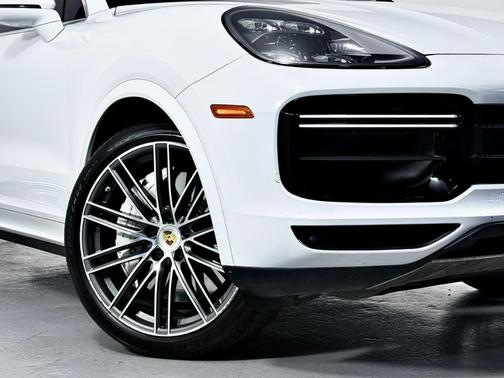 2021 Porsche Cayenne Turbo