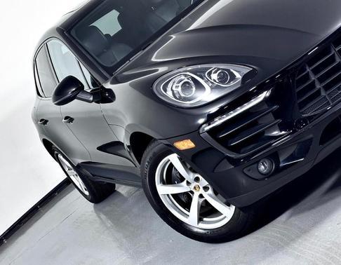2017 Porsche Macan Base