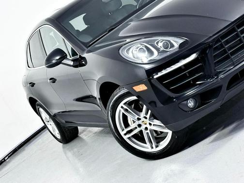 2016 Porsche Macan S