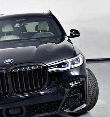 2021 BMW X7 M50i