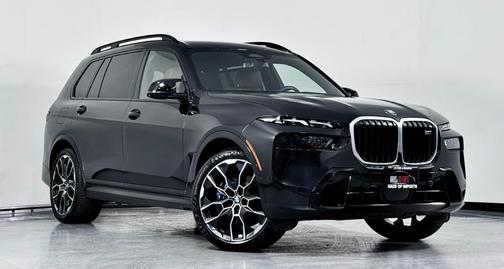 2023 BMW X7 M60i