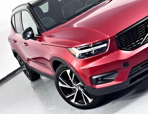 2019 Volvo XC40 T5 R-Design