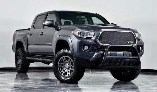 Gray 2016 Toyota Tacoma SR5
