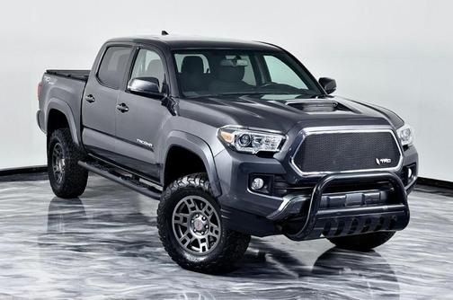Gray 2016 Toyota Tacoma SR5