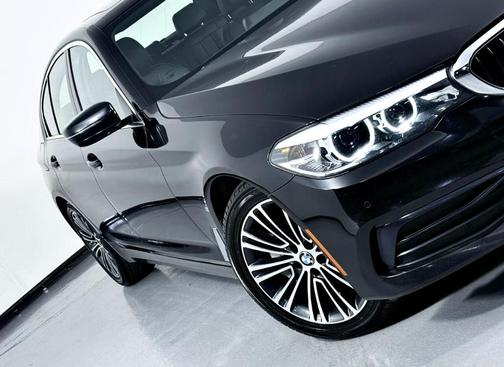 2019 BMW 530 i xDrive