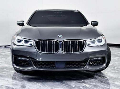2018 BMW 750 i xDrive