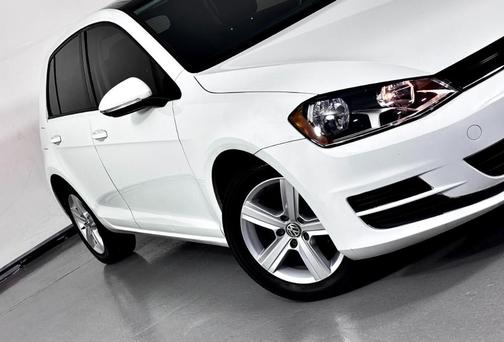2017 Volkswagen Golf TSI Wolfsburg Edition 4-Door