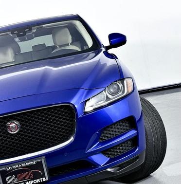 2020 Jaguar F-PACE 25t Premium