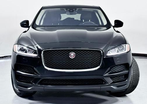2020 Jaguar F-PACE 25t Premium