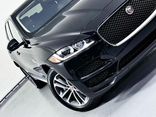 2020 Jaguar F-PACE 25t Premium