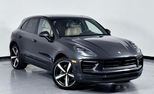 2022 Porsche Macan Base