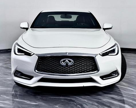 White 2017 INFINITI Q60 3.0T Premium