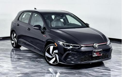 Deep Black Pearl Effect 2022 Volkswagen Golf GTI 2.0T SE