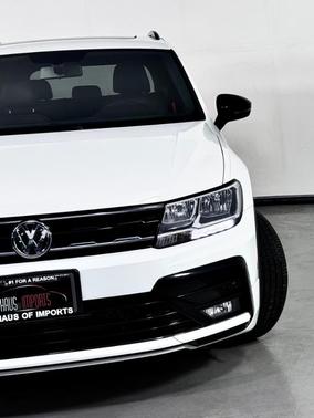 2021 Volkswagen Tiguan 2.0T SE R-Line Black