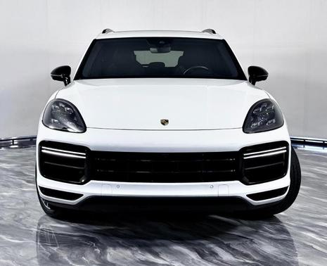 White 2019 Porsche Cayenne Turbo