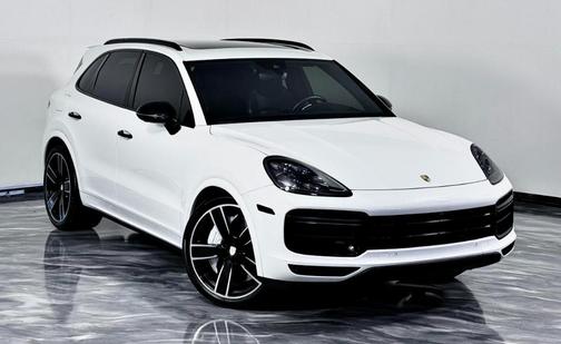White 2019 Porsche Cayenne Turbo