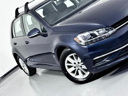 2018 Volkswagen Golf TSI S