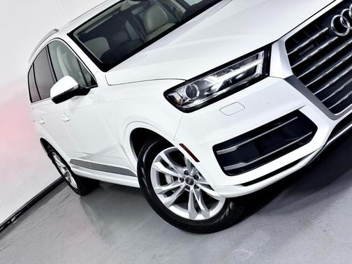 2019 Audi Q7 45 Premium