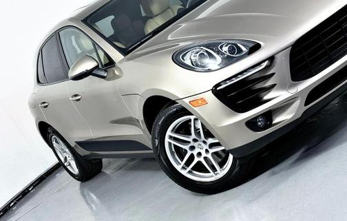 2017 Porsche Macan Base