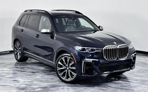 Black 2022 BMW X7 M50i