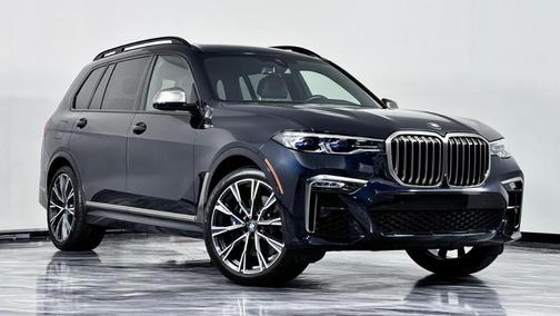 Black 2022 BMW X7 M50i