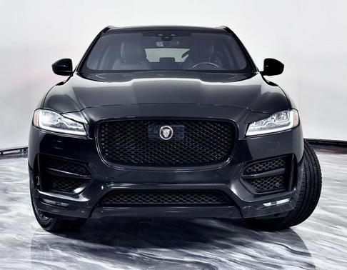 2019 Jaguar F-PACE 30t R-Sport