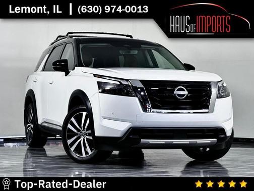 White / Black 2025 Nissan Pathfinder Platinum