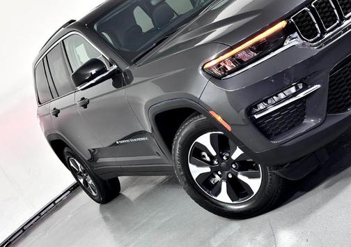 2022 Jeep Grand Cherokee 4xe Base