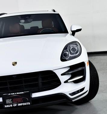 2018 Porsche Macan Turbo
