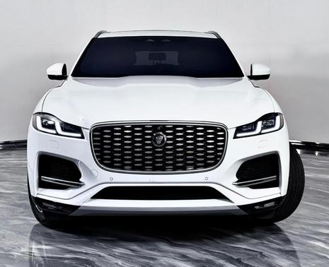 Fuji White 2021 Jaguar F-PACE S