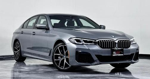 Gray 2023 BMW 540 i xDrive