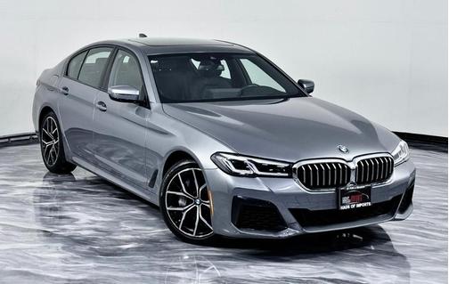 Gray 2023 BMW 540 i xDrive
