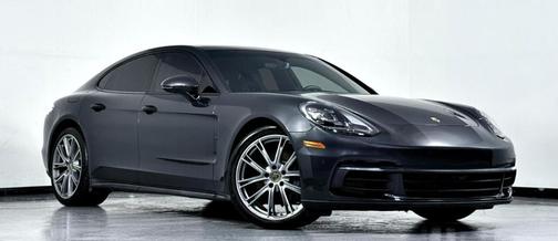 2018 Porsche Panamera 4S