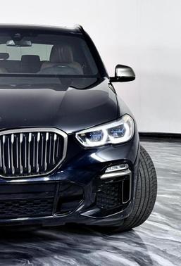 Black 2020 BMW X5 M50i