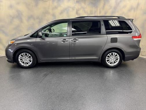 2011 Toyota Sienna XLE