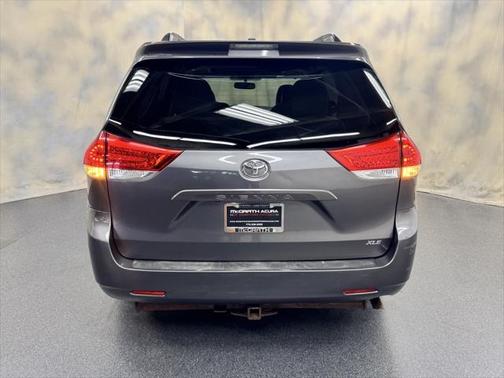 2011 Toyota Sienna XLE