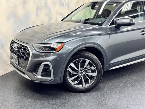 2022 Audi Q5 45 S line Premium Plus