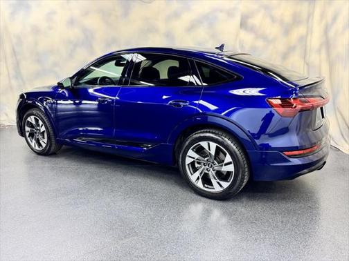 2022 Audi e-tron Sportback S line Premium