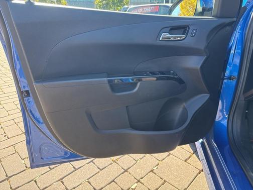 2017 Chevrolet Sonic LT