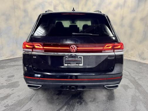 2025 Volkswagen Atlas 2.0T SE w/Technology 4MOTION