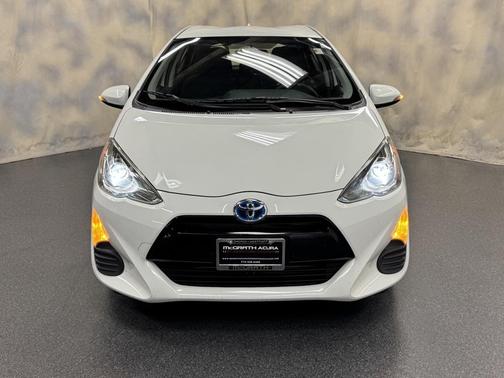 2016 Toyota Prius c Four