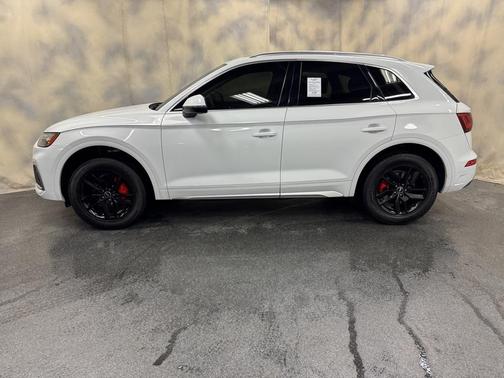2023 Audi Q5 45 S line Premium