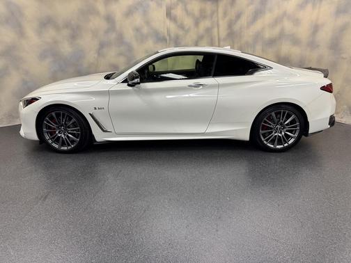 2017 INFINITI Q60 3.0t Red Sport 400