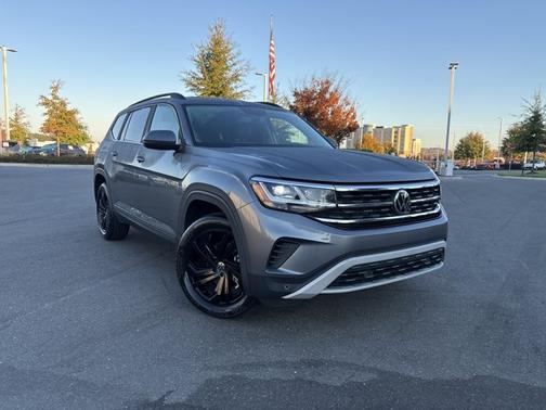 2022 Volkswagen Atlas 2.0T SE w/ Technology